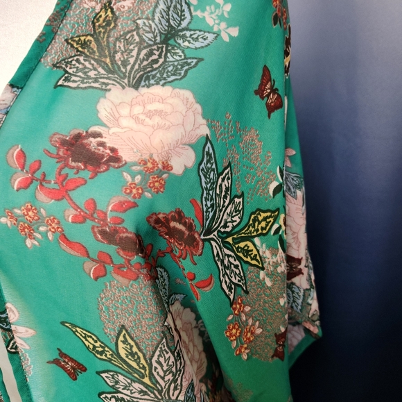 Green chiffon kimono - Picture 5 of 6